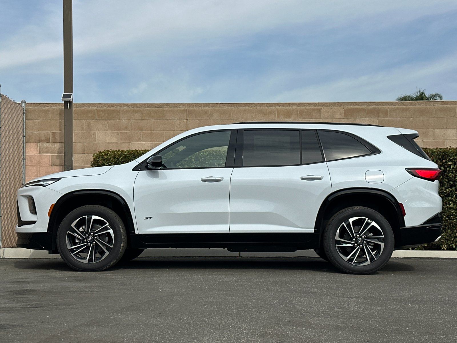 2026 Buick Enclave Sport Touring Image 9 of 29