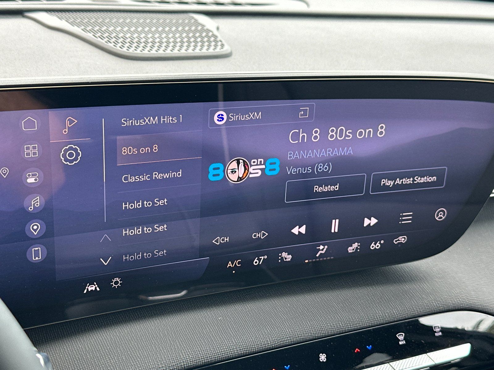 2026 Buick Enclave Sport Touring Image 21 of 29