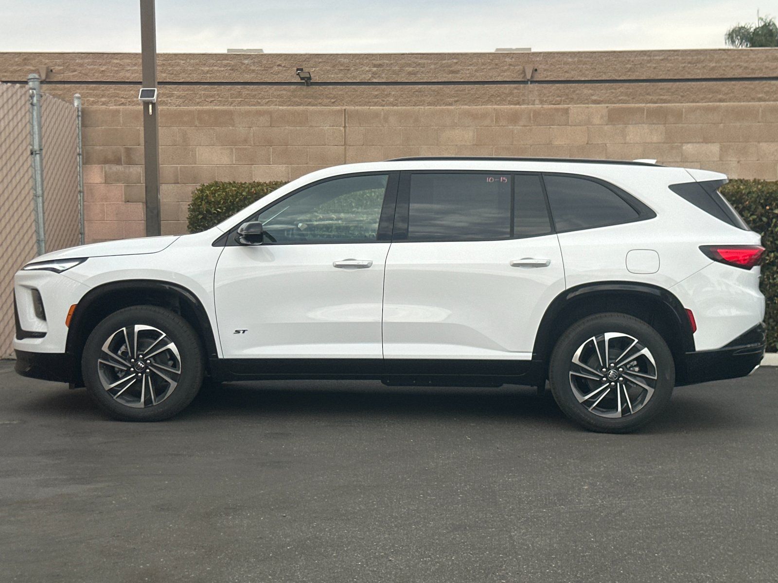 2026 Buick Enclave Sport Touring Image 9 of 29