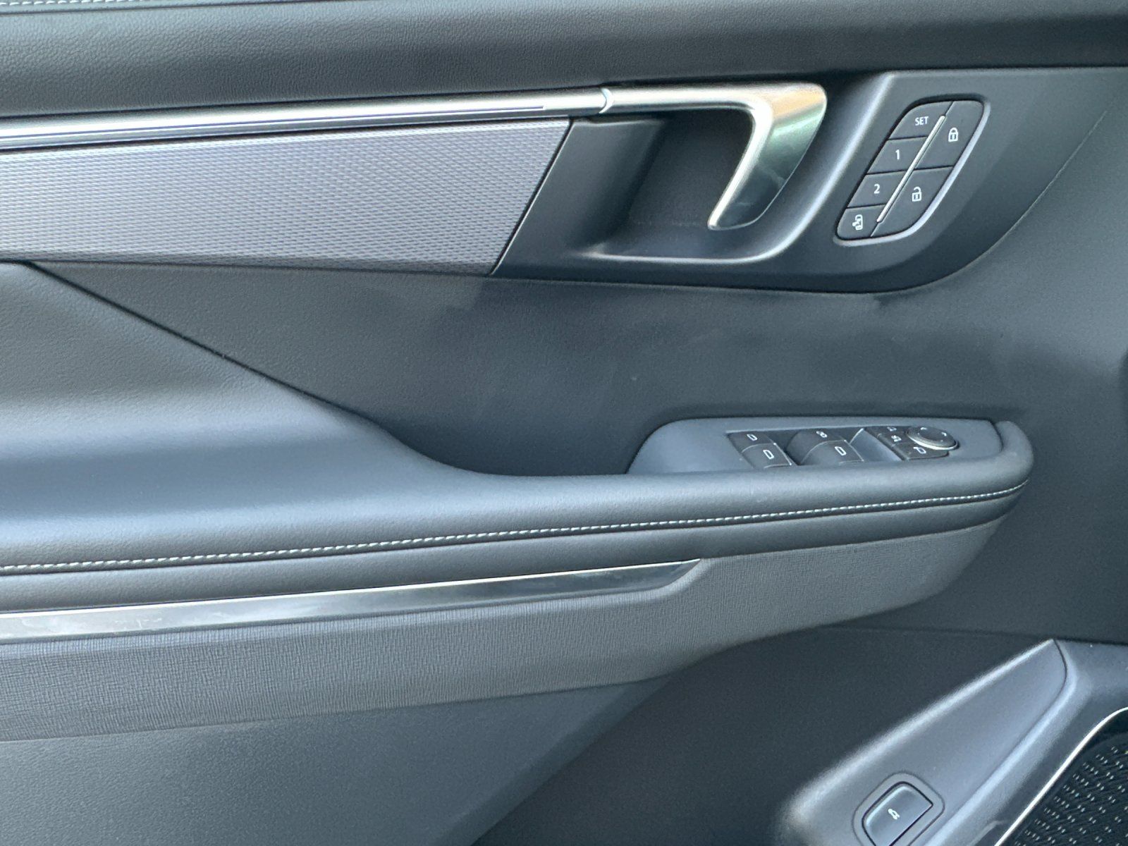 2026 Buick Enclave Sport Touring Image 21 of 29