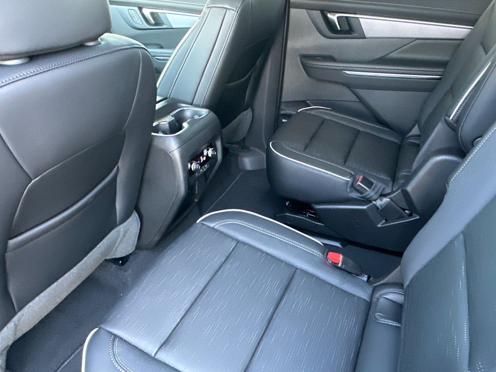 2026 Buick Enclave Sport Touring Image 12 of 29