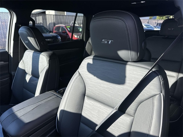 2026 Buick Enclave Sport Touring Image 10 of 30