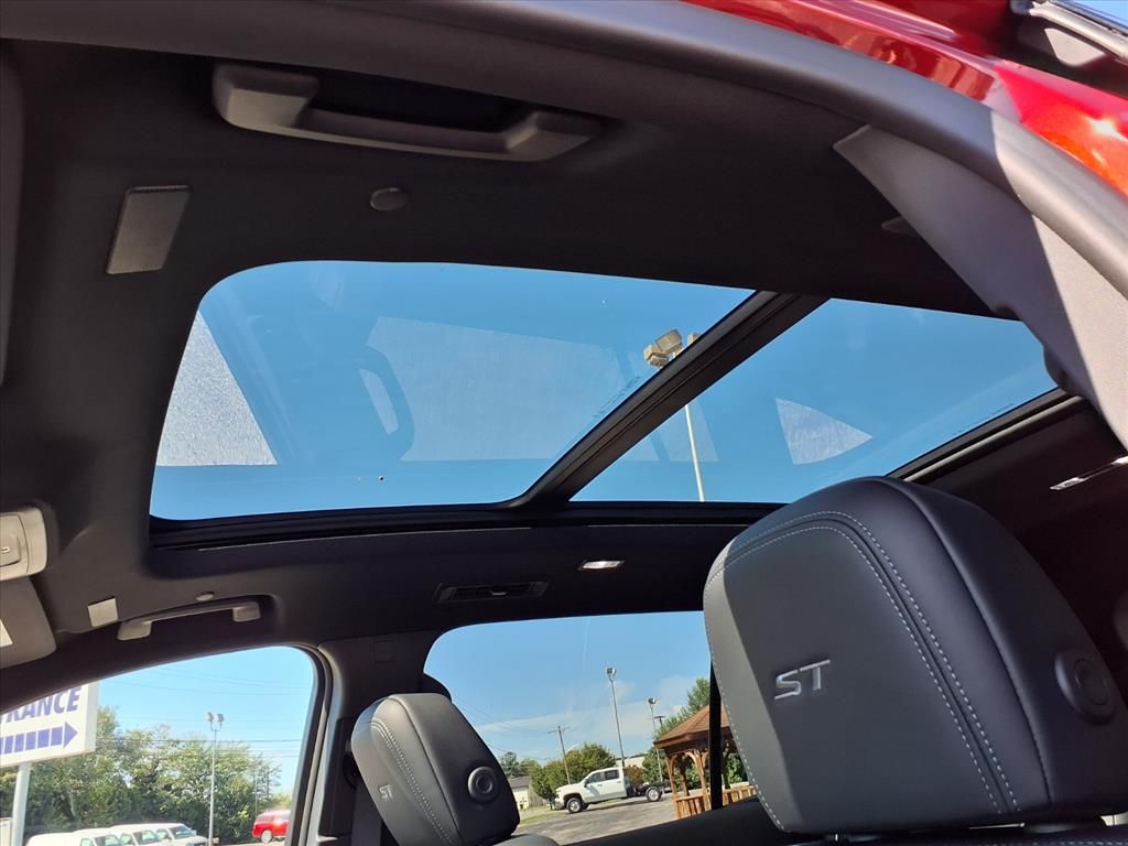 2026 Buick Enclave Sport Touring Image 11 of 16