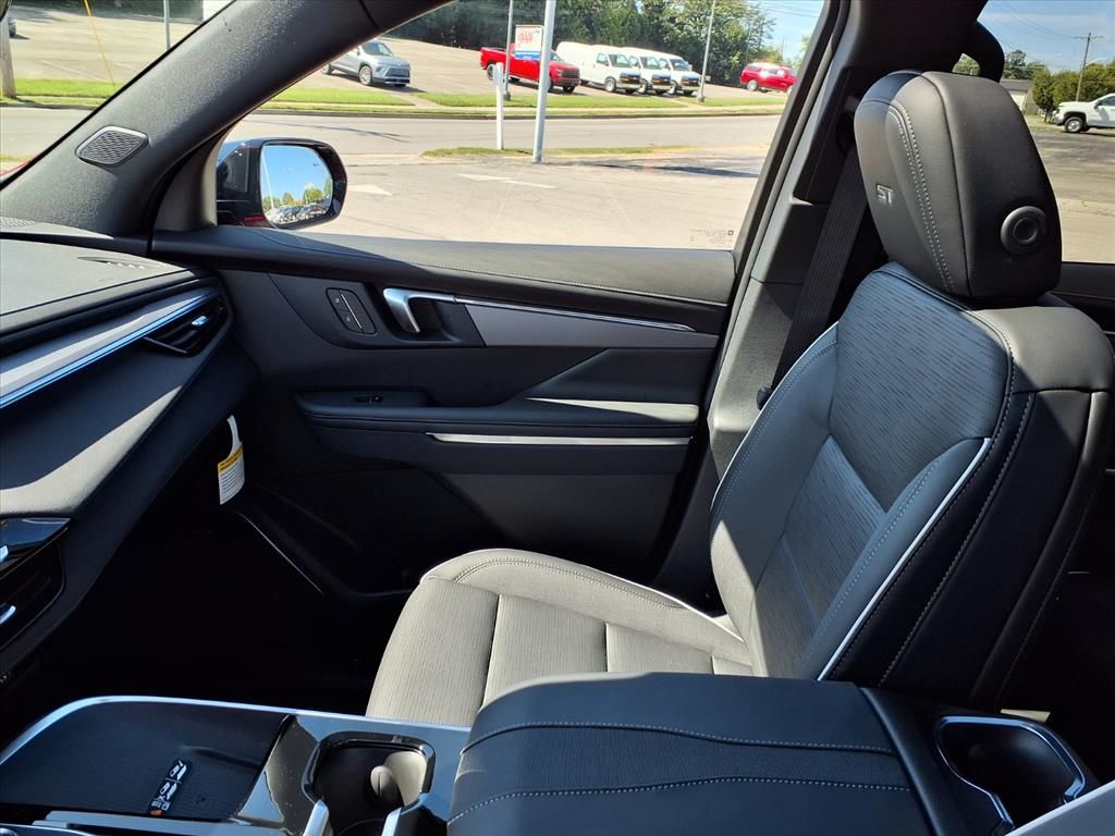 2026 Buick Enclave Sport Touring Image 7 of 16