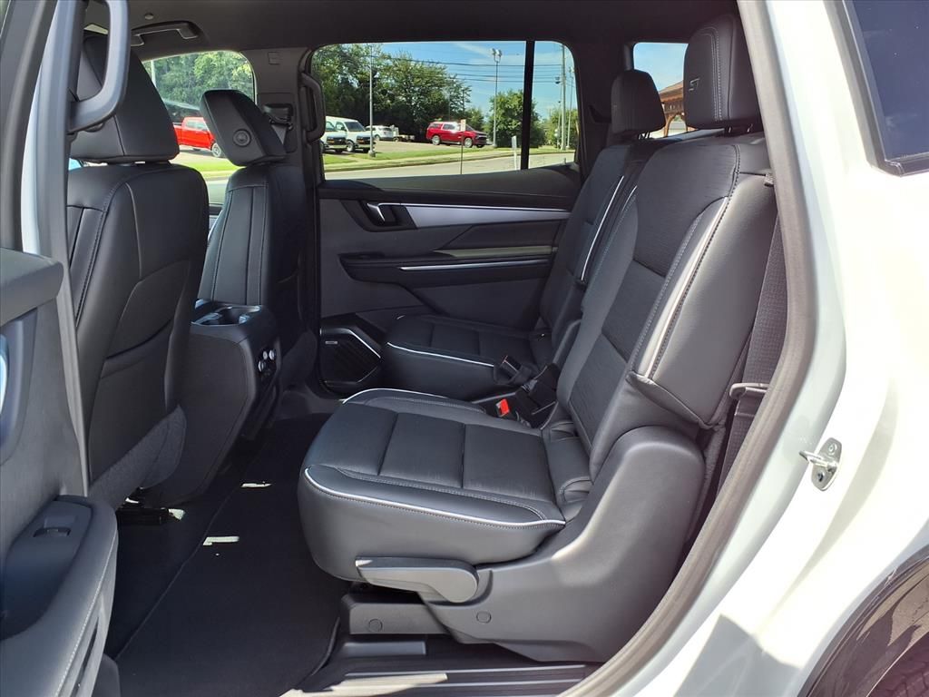 2026 Buick Enclave Sport Touring Image 4 of 16