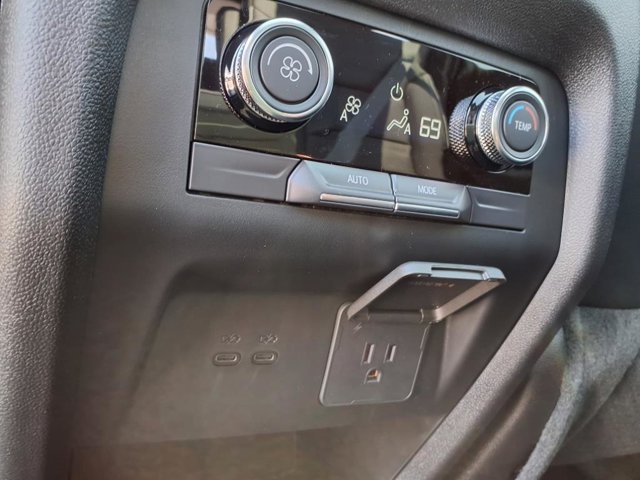 Vehicle image 16 of 29