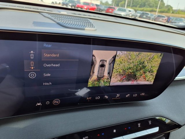 Vehicle image 13 of 29