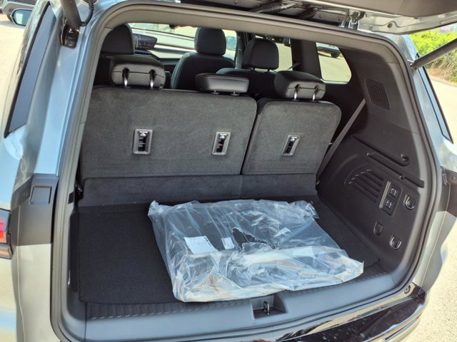 Vehicle image 7 of 29