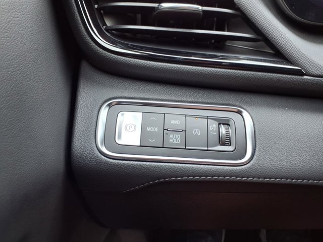 Vehicle image 18 of 29