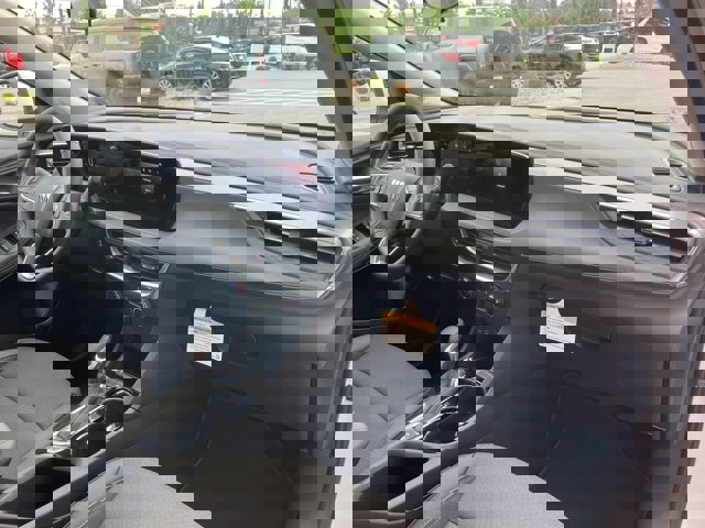 Vehicle image 18 of 43