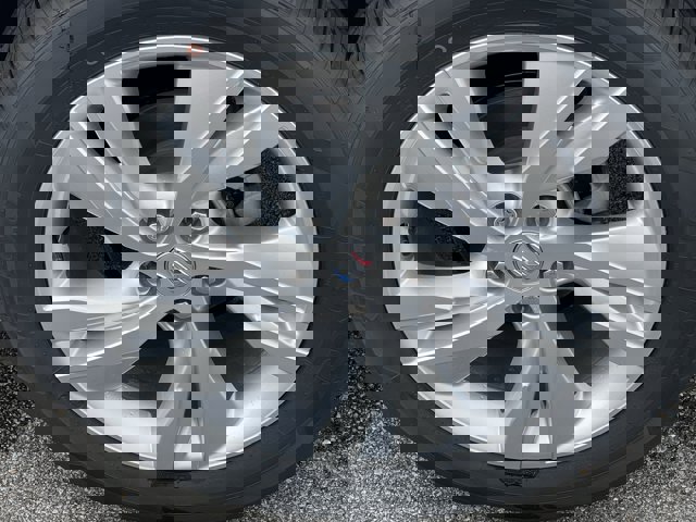 Vehicle image 11 of 43