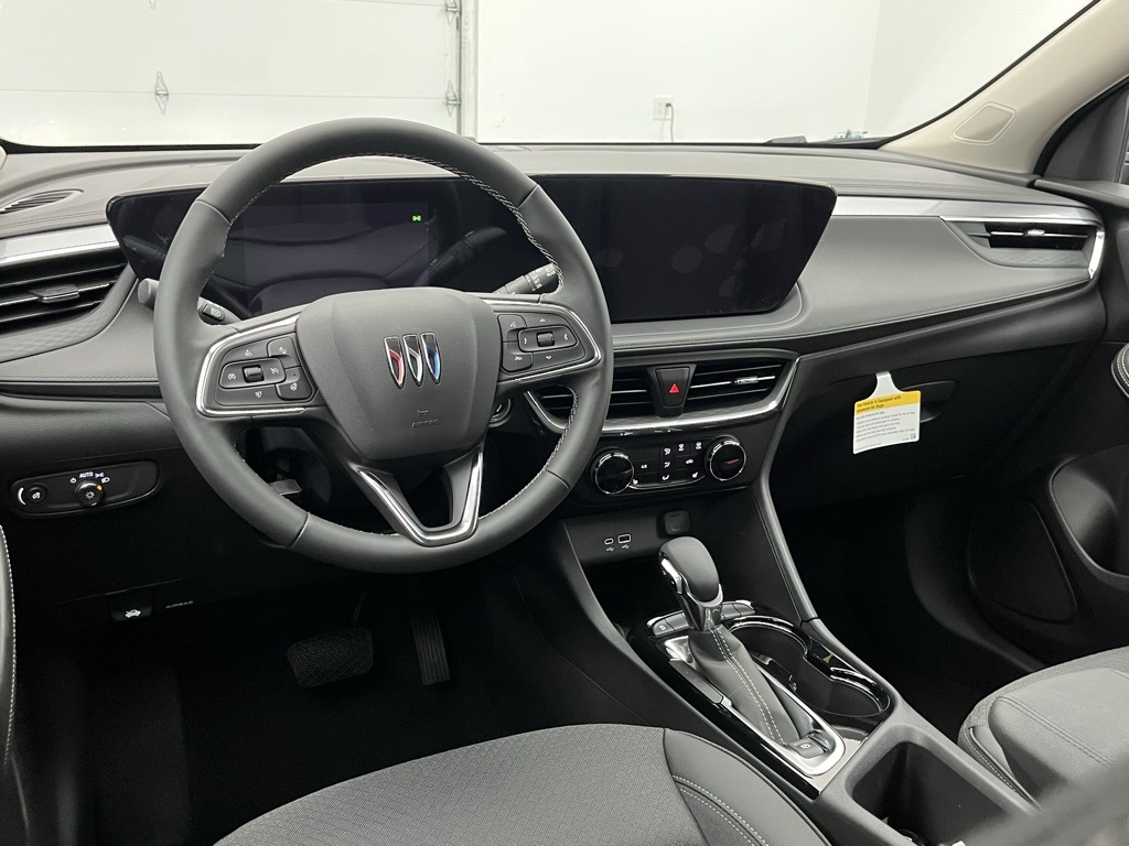 Vehicle image 17 of 32