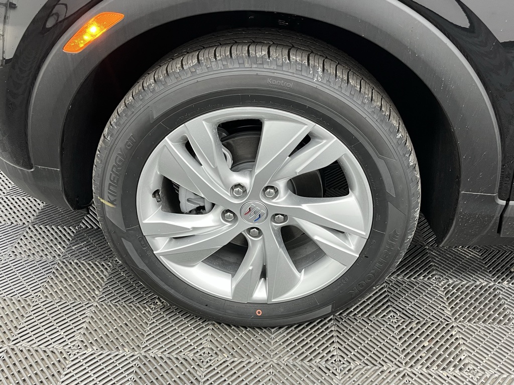 Vehicle image 7 of 32