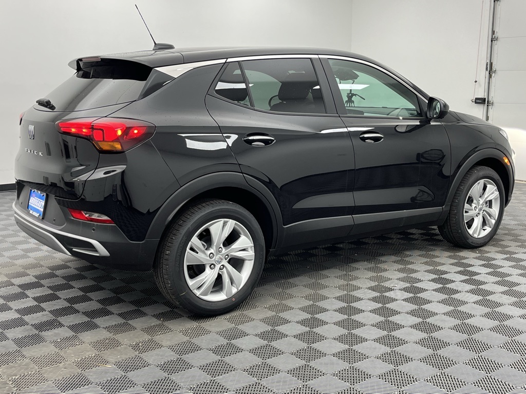 Vehicle image 4 of 32