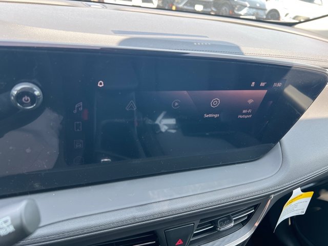 Vehicle image 7 of 28