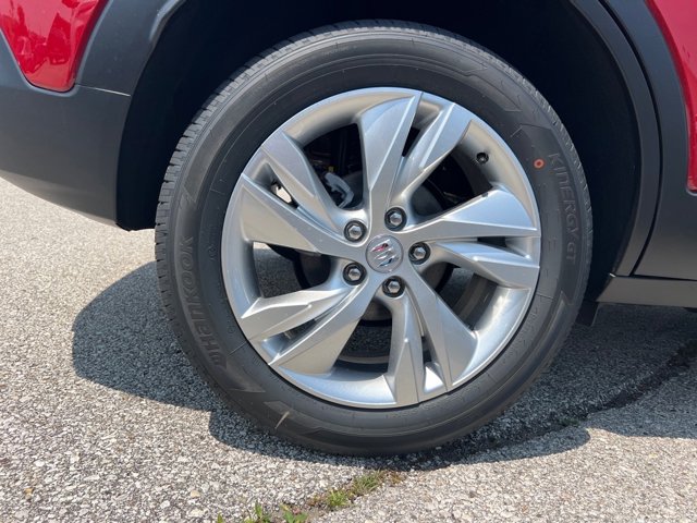 Vehicle image 23 of 28