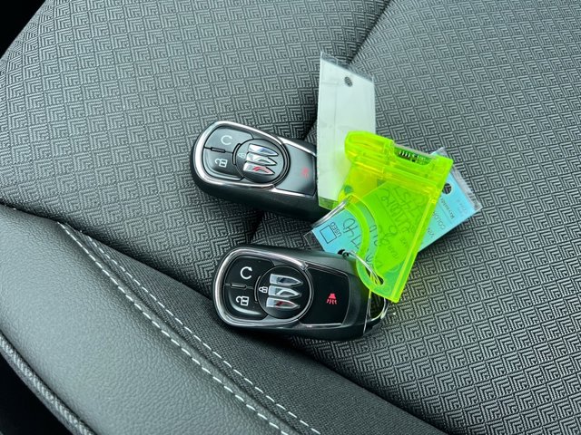 Vehicle image 16 of 28