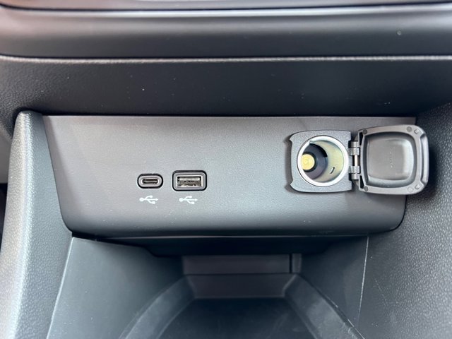 Vehicle image 10 of 28