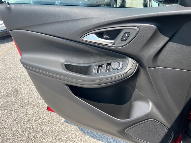 Vehicle image 17 of 28