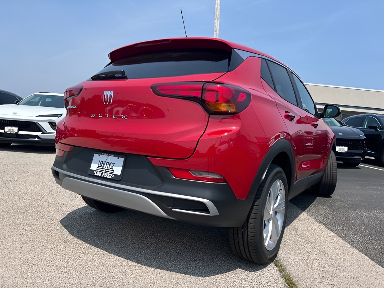 Vehicle image 26 of 28
