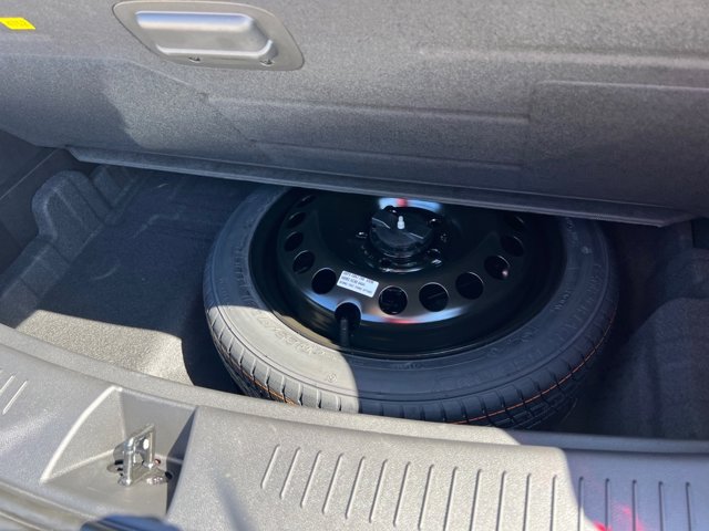 Vehicle image 22 of 24