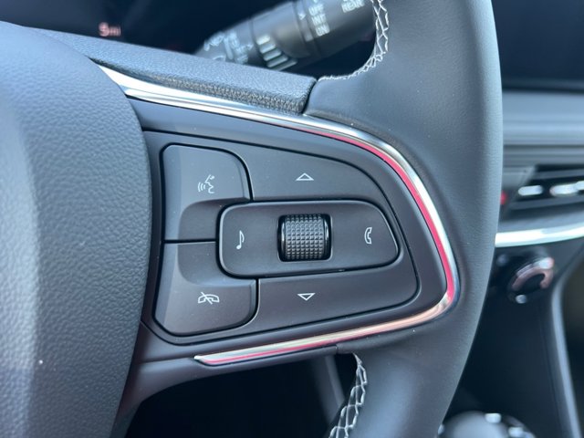 Vehicle image 21 of 24