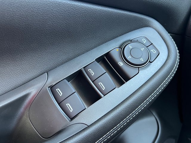 Vehicle image 15 of 25
