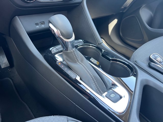 Vehicle image 13 of 25