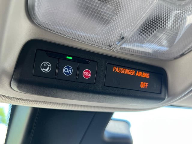 Vehicle image 17 of 25