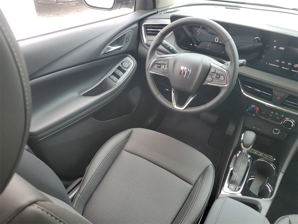 Vehicle image 9 of 15