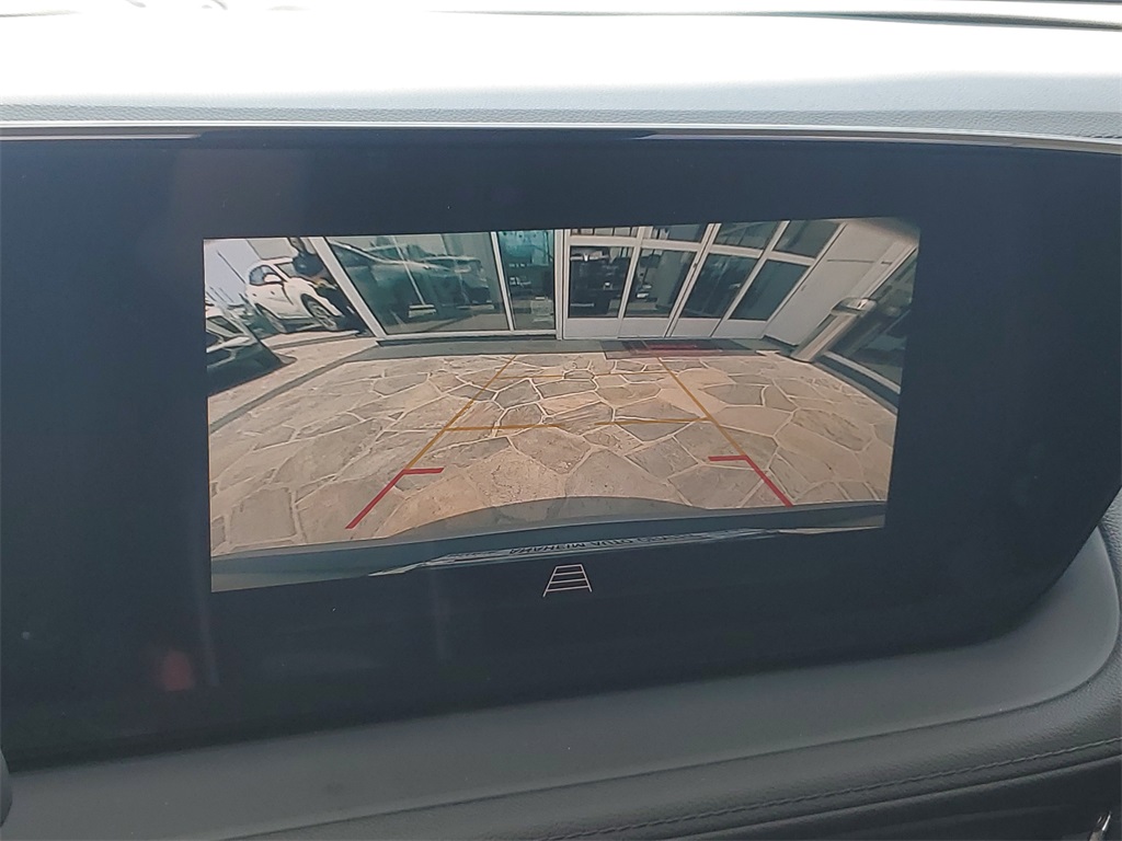 Vehicle image 14 of 15