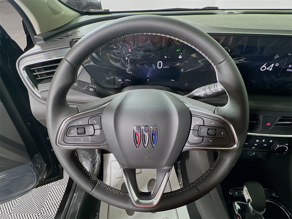 Vehicle image 23 of 31