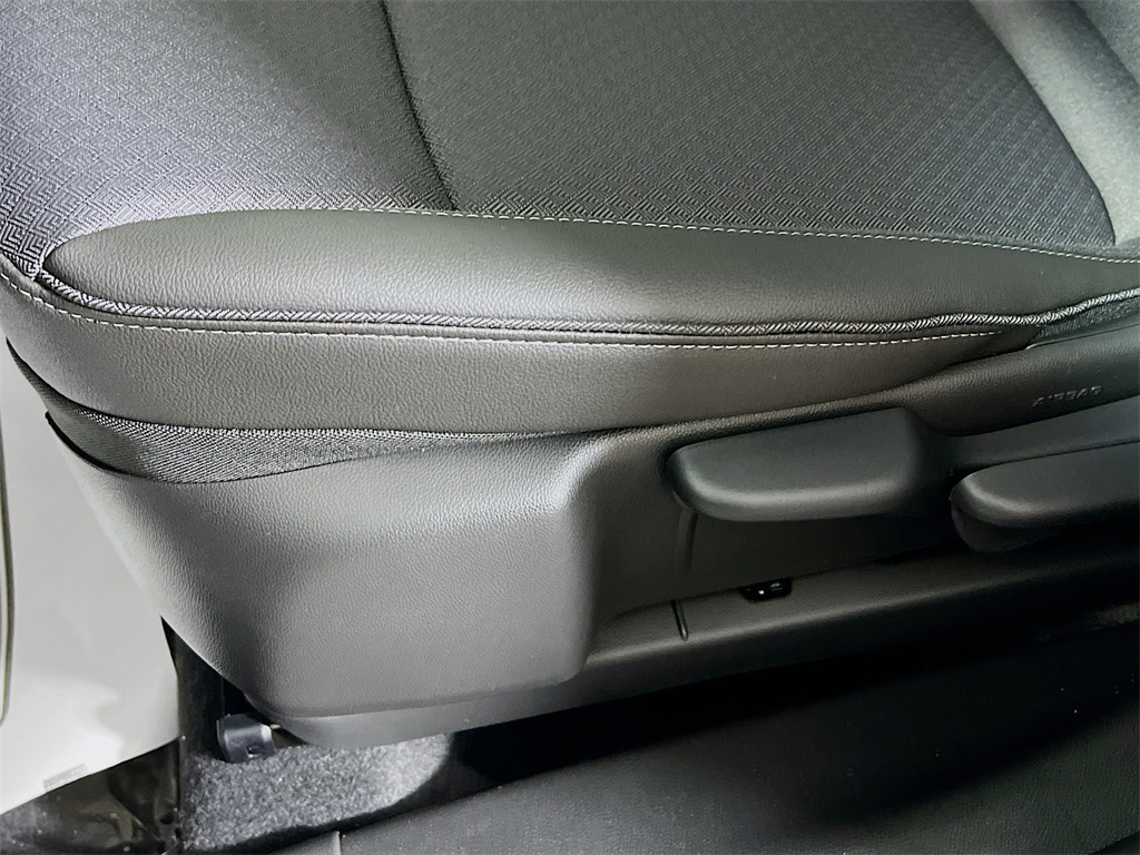 Vehicle image 20 of 31