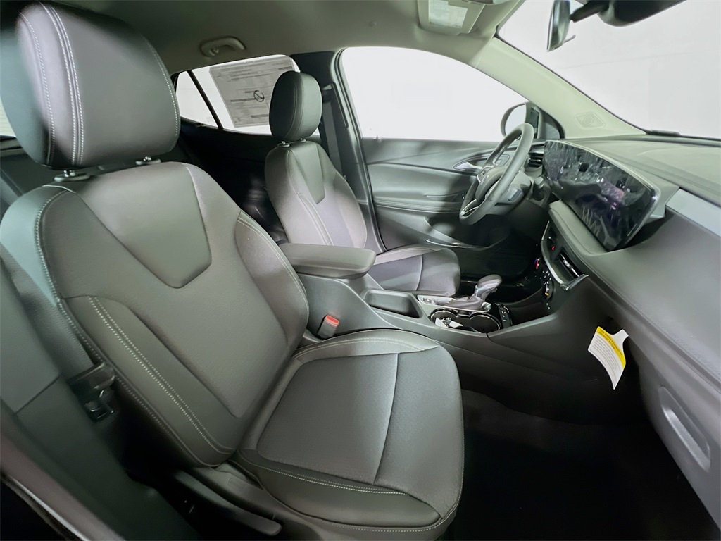 Vehicle image 12 of 31