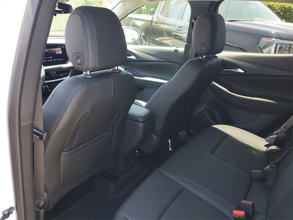 Vehicle image 8 of 22