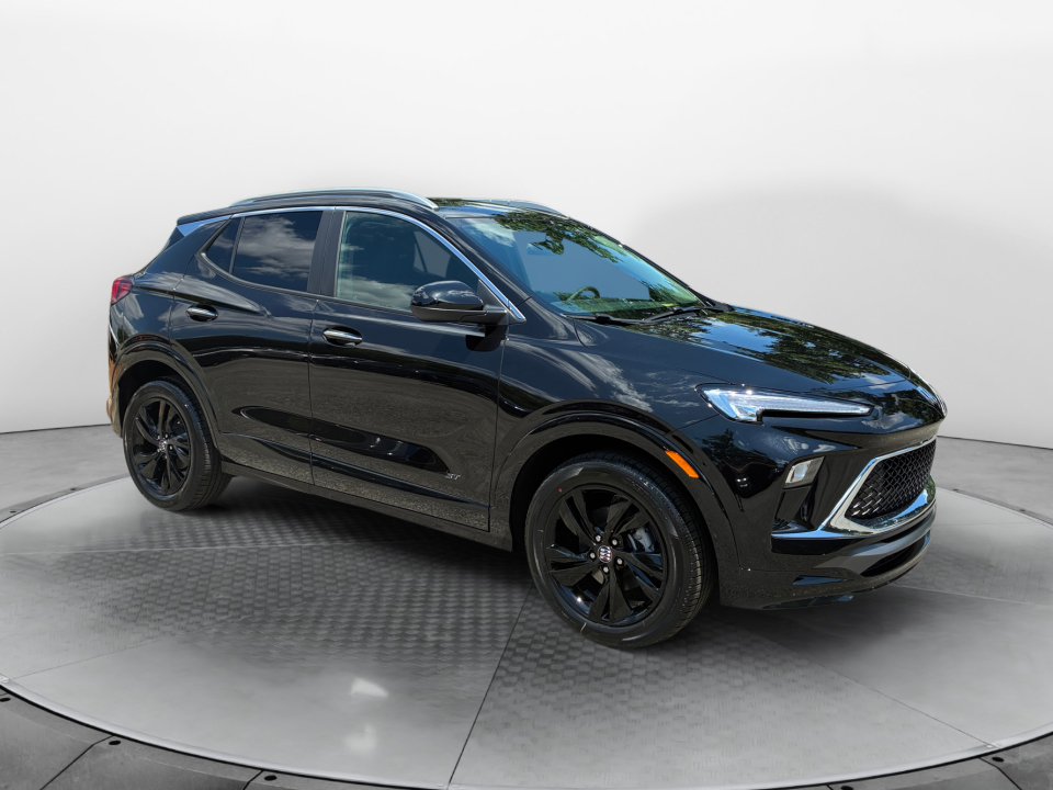 2026 Buick Encore GX Sport Touring Image 3 of 35
