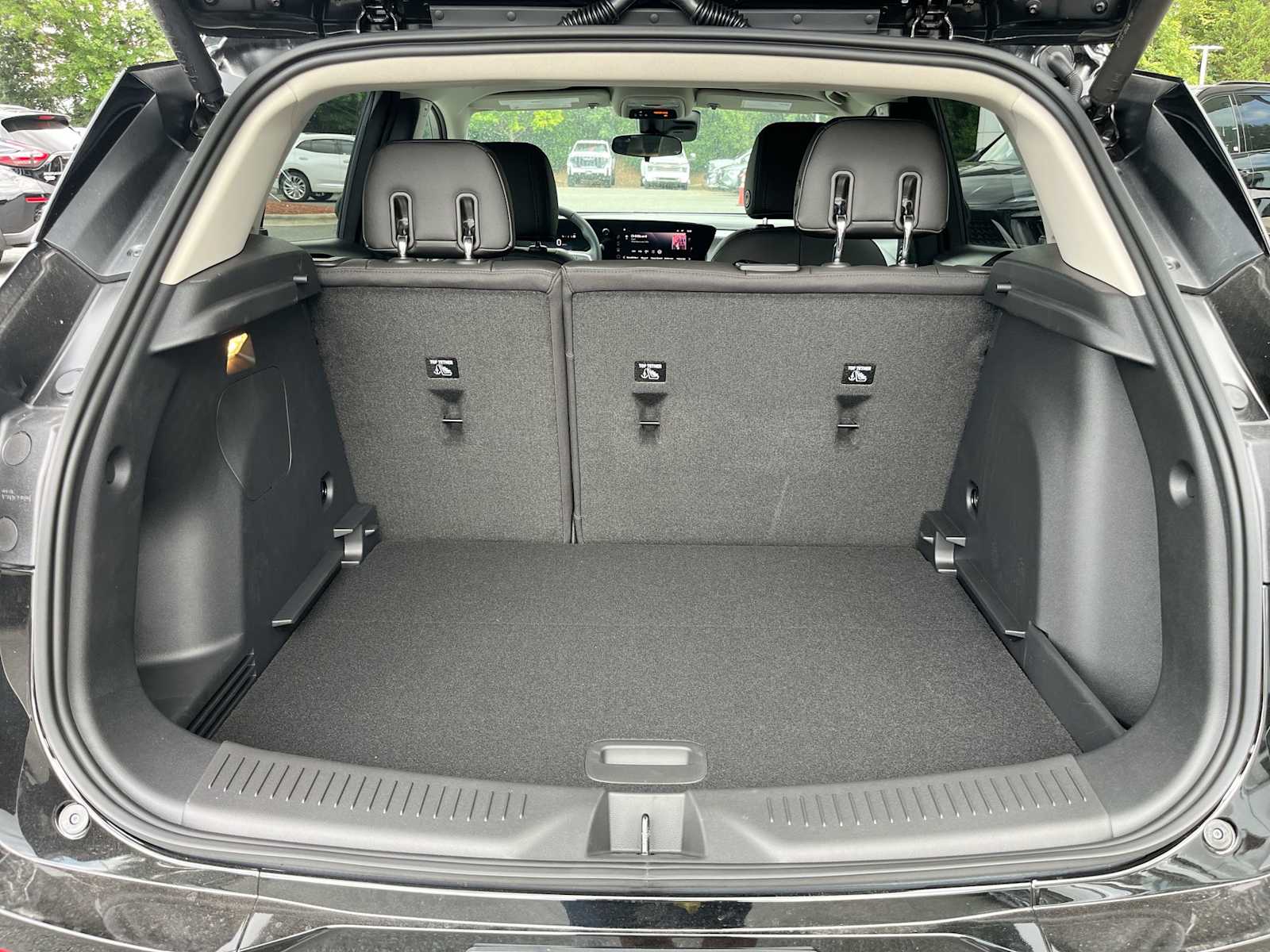 2026 Buick Encore GX Sport Touring Image 11 of 24