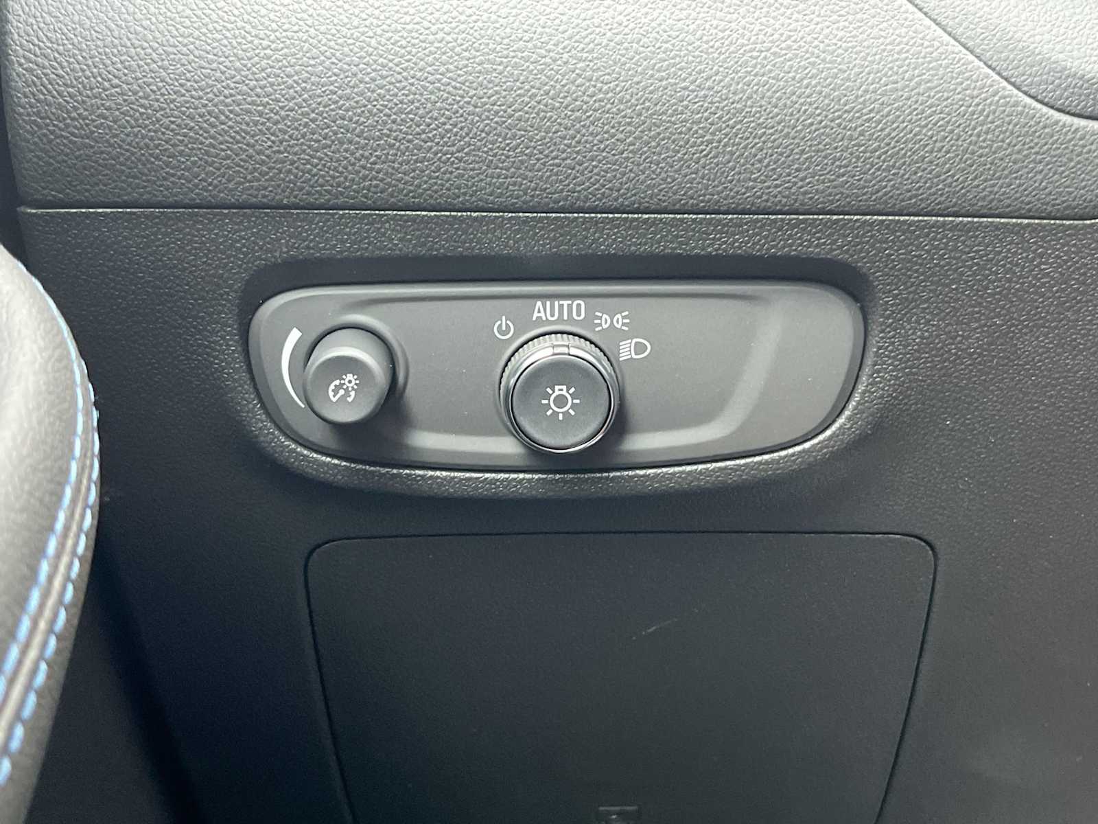 2026 Buick Encore GX Sport Touring Image 23 of 24