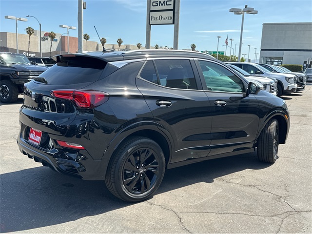 Vehicle image 4 of 20