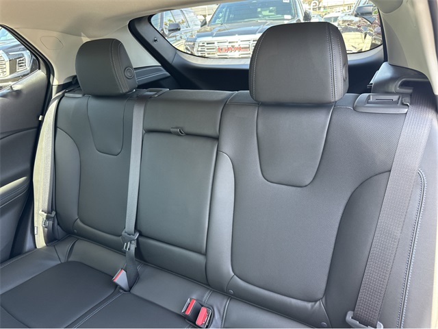 Vehicle image 8 of 20