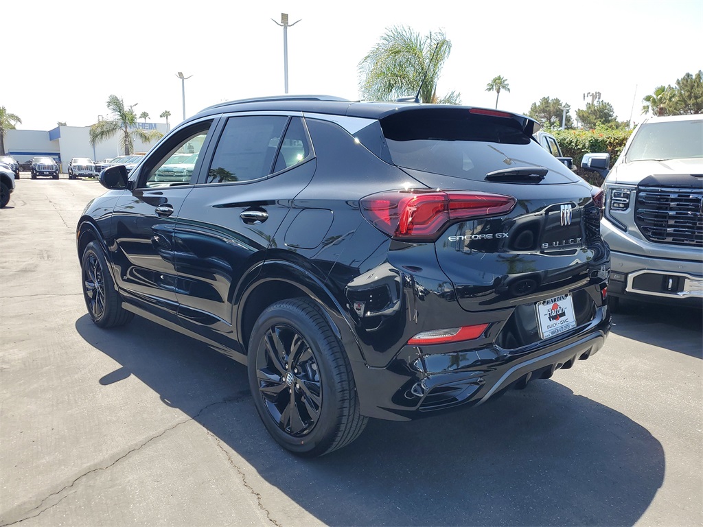 Vehicle image 4 of 18