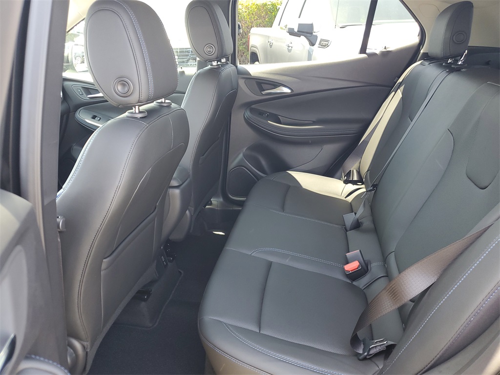 Vehicle image 7 of 18