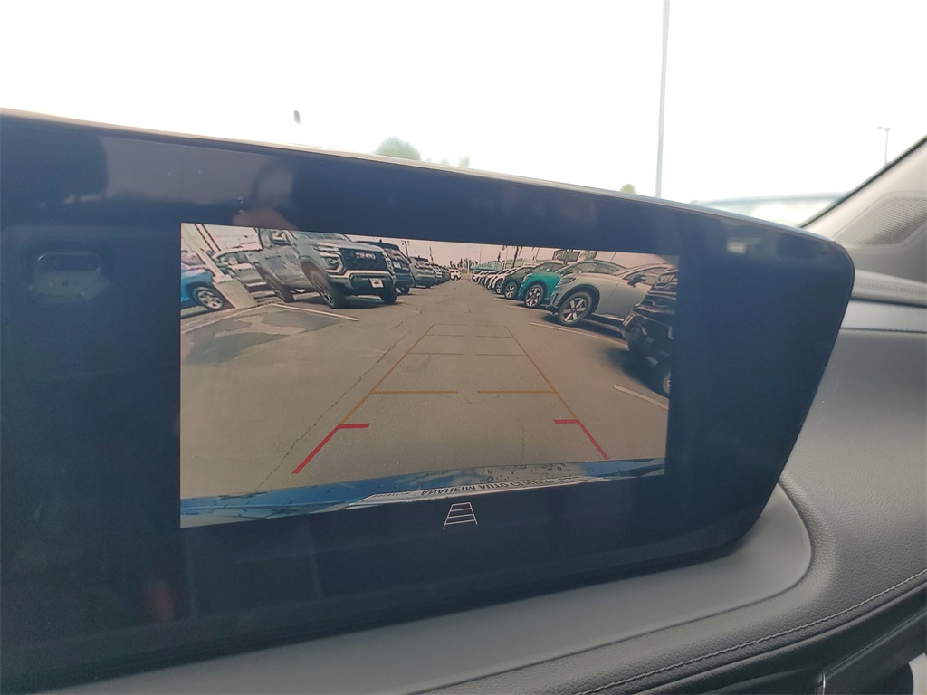 Vehicle image 16 of 16