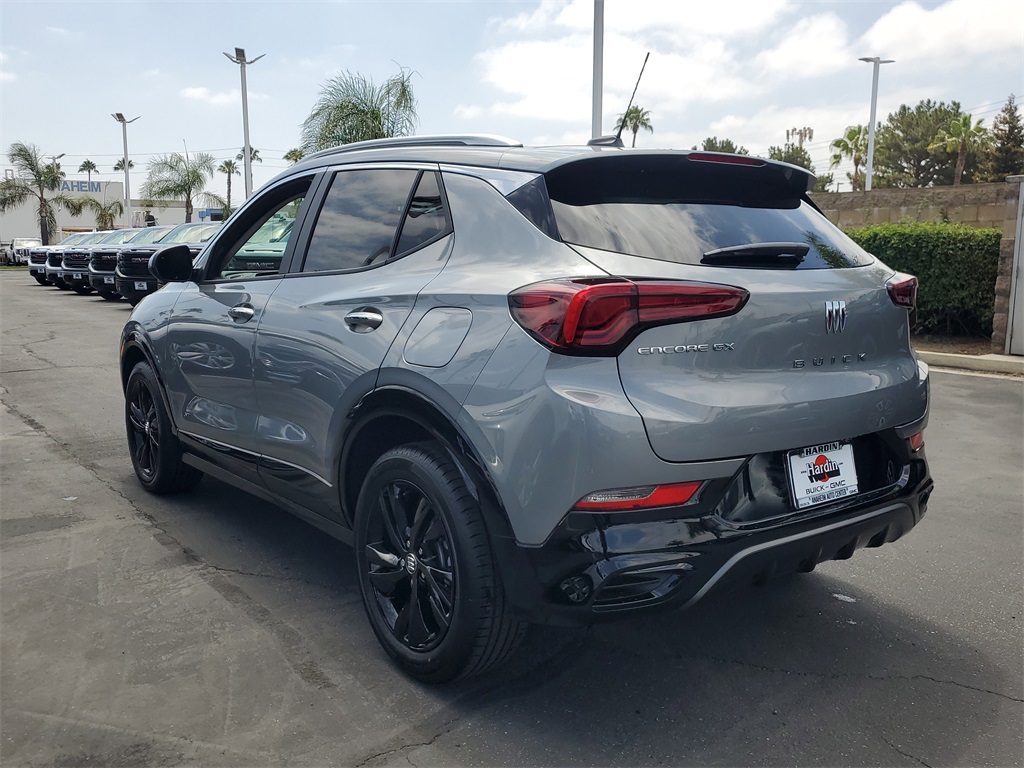 Vehicle image 4 of 16