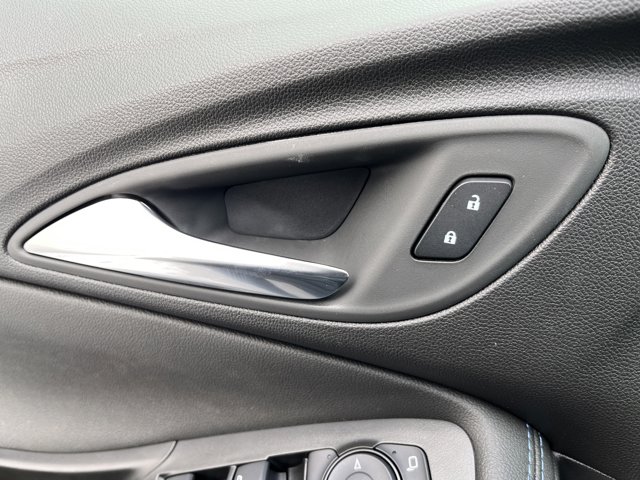 2026 Buick Encore GX Sport Touring Image 32 of 48