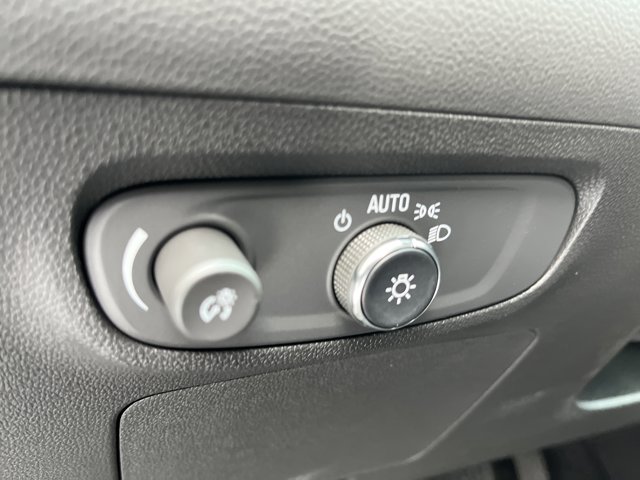 2026 Buick Encore GX Sport Touring Image 33 of 48