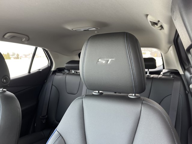 2026 Buick Encore GX Sport Touring Image 18 of 48