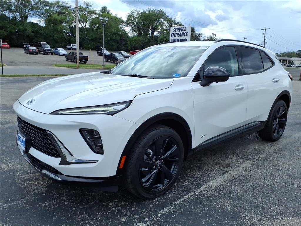 2026 Buick Envision Sport Touring Image 1 of 18