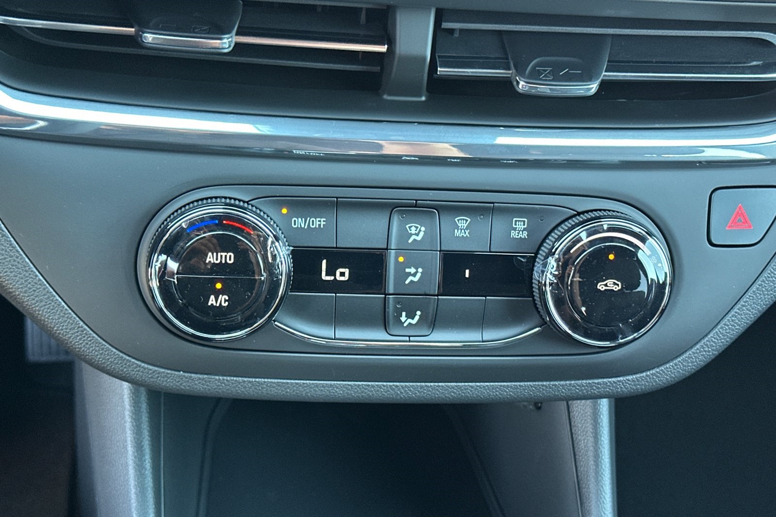 2026 Buick Envista Preferred Image 26 of 32