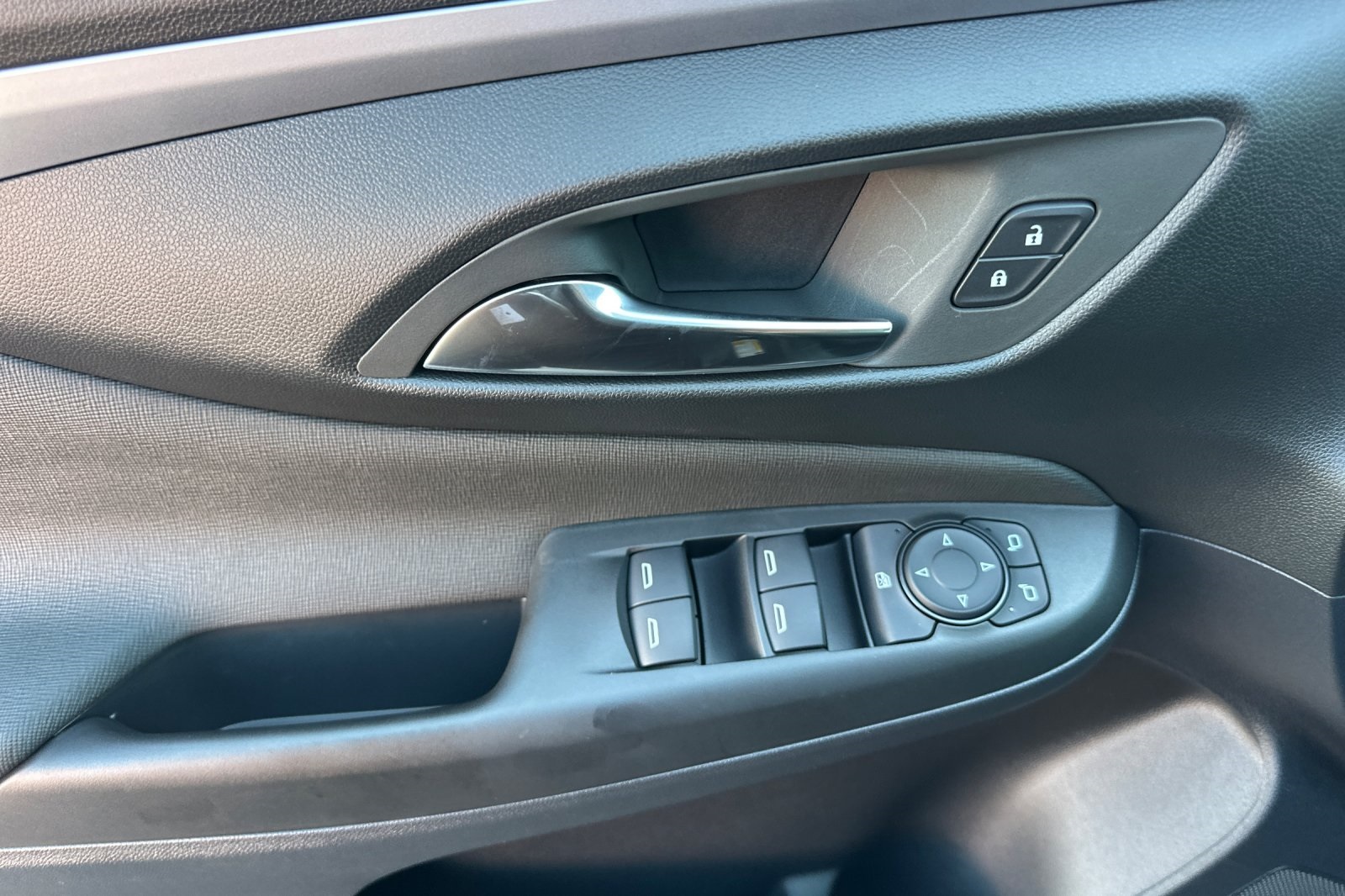 2026 Buick Envista Preferred Image 17 of 32